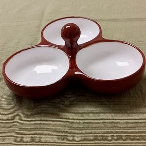 NWOT 3 section sauces server.